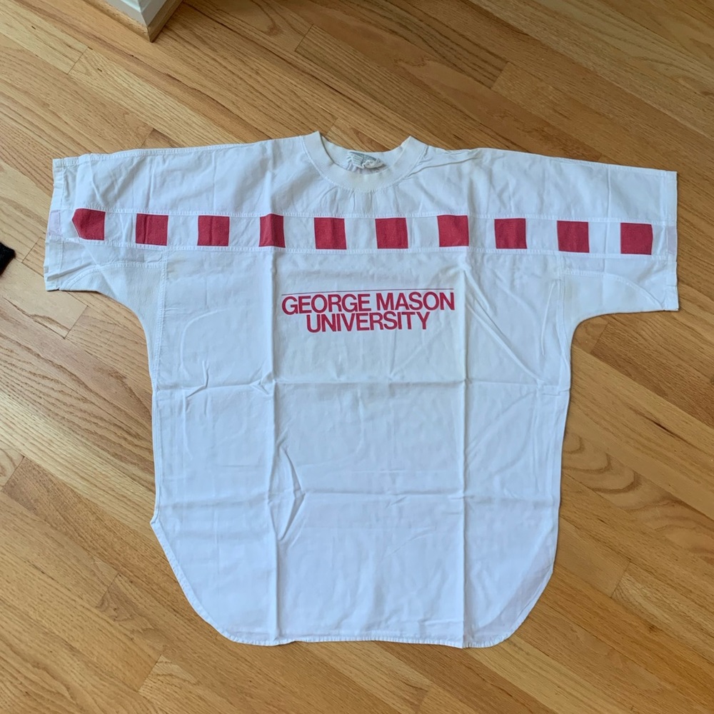 Vintage George Mason University t-shirt